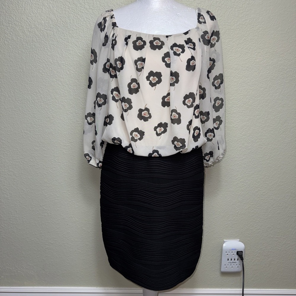 Gabby Skye 10 Dress 1-Piece Mixed Media Chiffon Flower Blouse Ribbed Knee Length